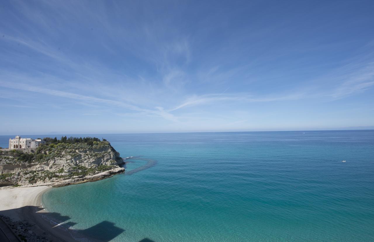 Sunlight Tropea
